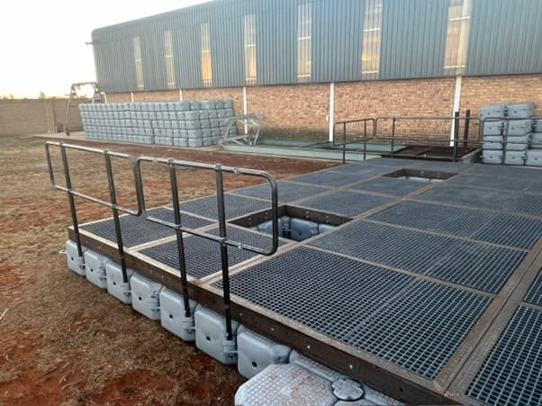 FRP grating floating platform at resort fountain overflow