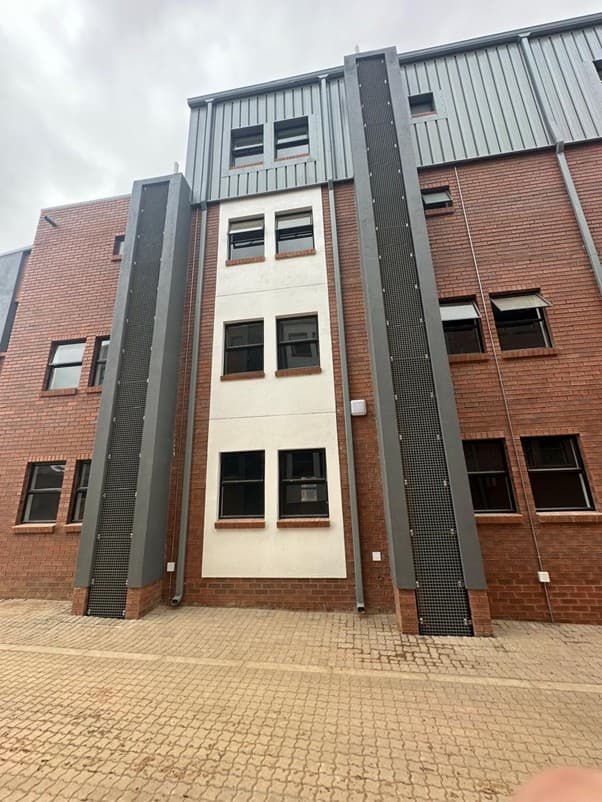 FRP grating detail at architectural water feature